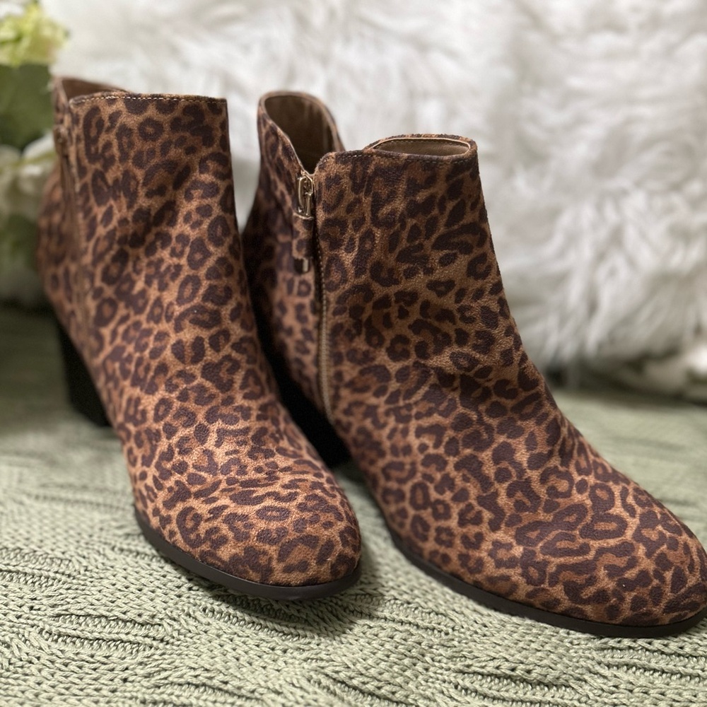 NEW Style & Co. Leopard Print Ankle Booties - Brown & Black Spots, Size 11M